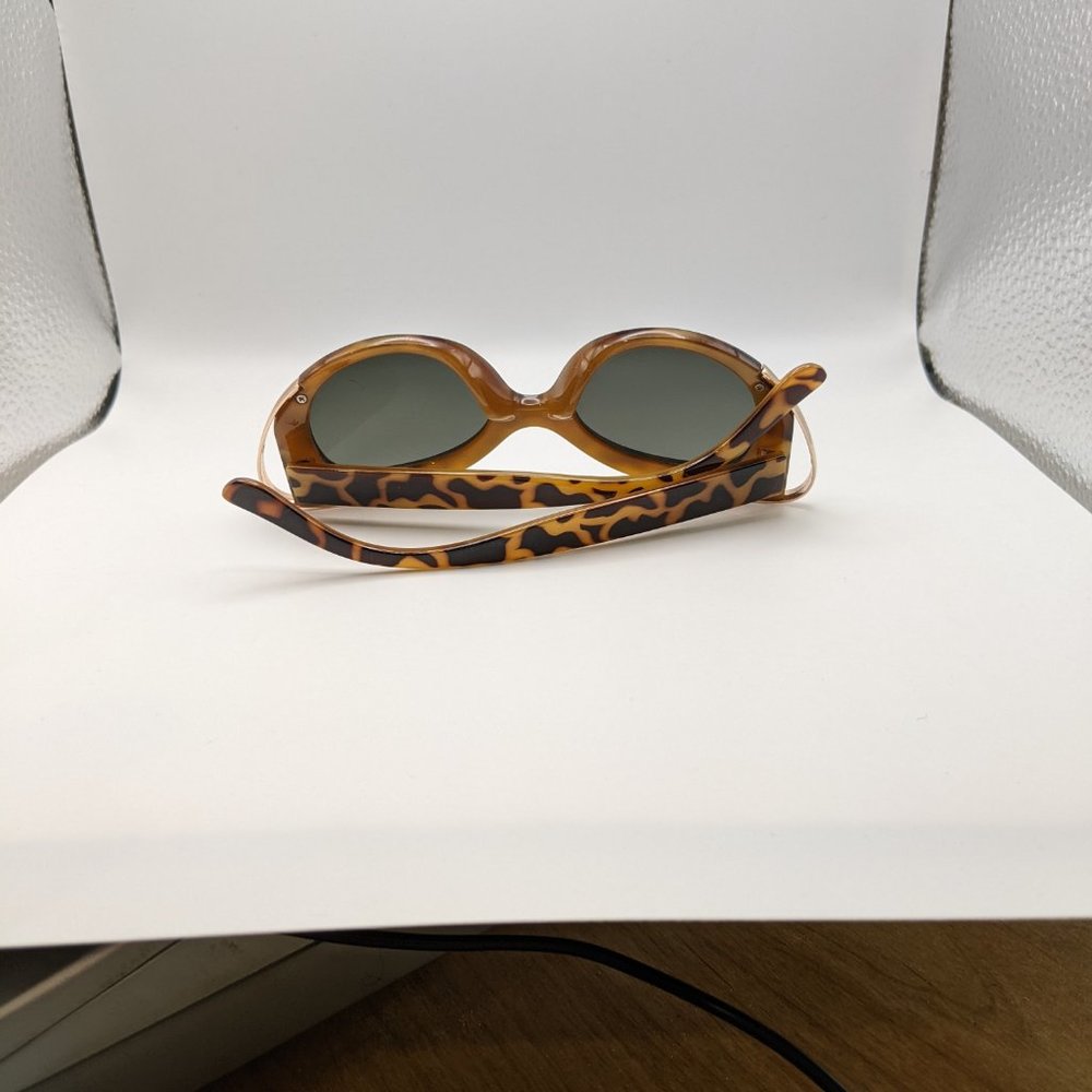 Animal Print Cat Eye Sunglasses - Picture 12 of 13